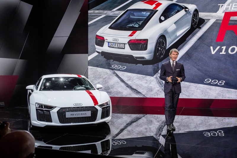 Sieu xe Audi R8 V10 ban dac biet gia 3,3 ty dong